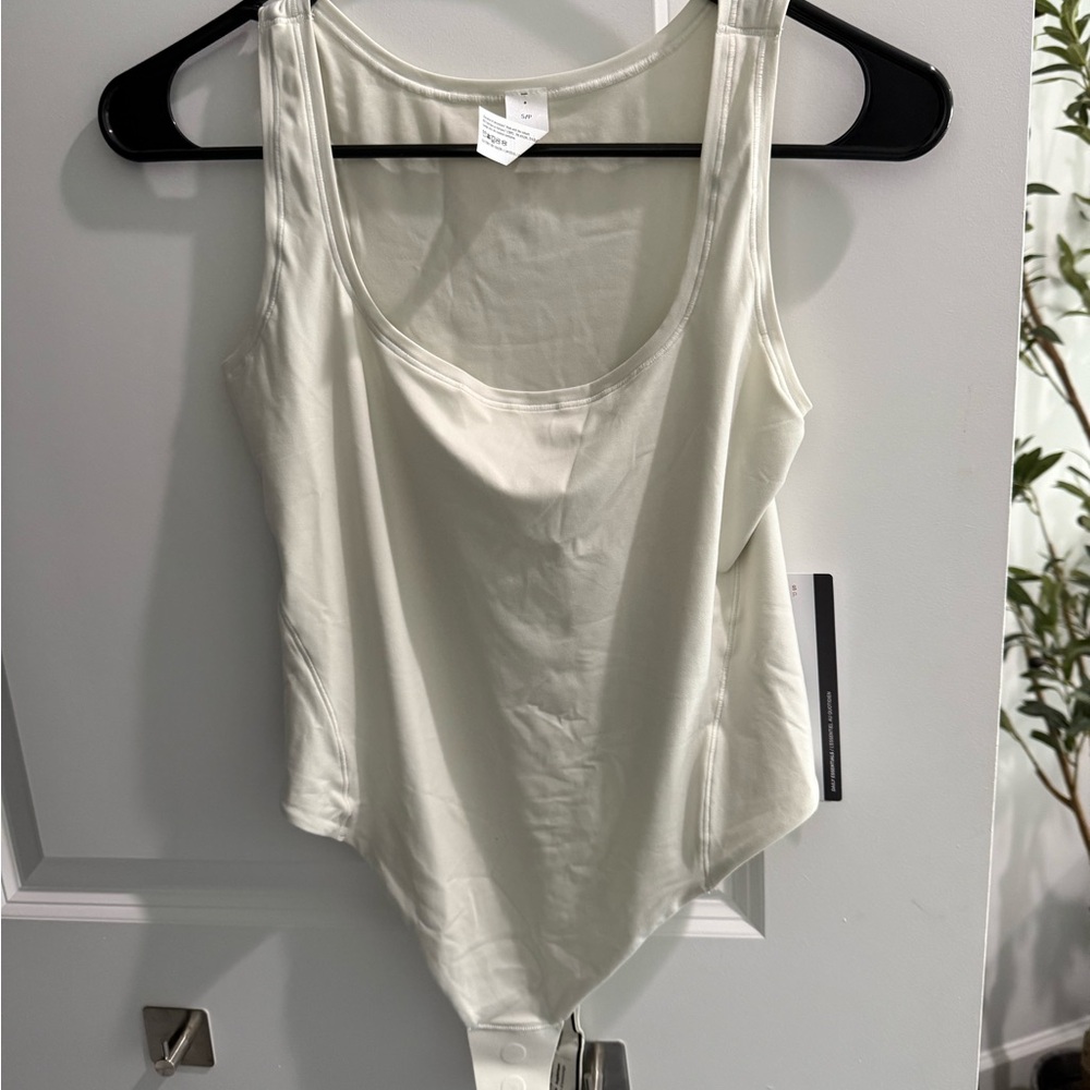 NWT Lululemon wundermost square neck bodysuit